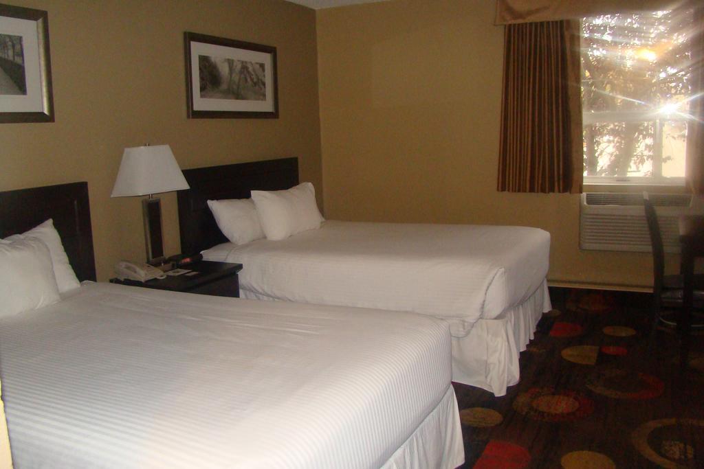 Stonebridge Hotel ฟอร์ตมิคมาร์รีย์ ห้อง รูปภาพ